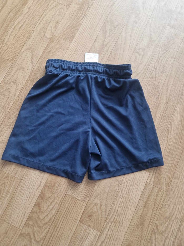 🩵Short foot 8/10 ans - Nike - photo numéro 2