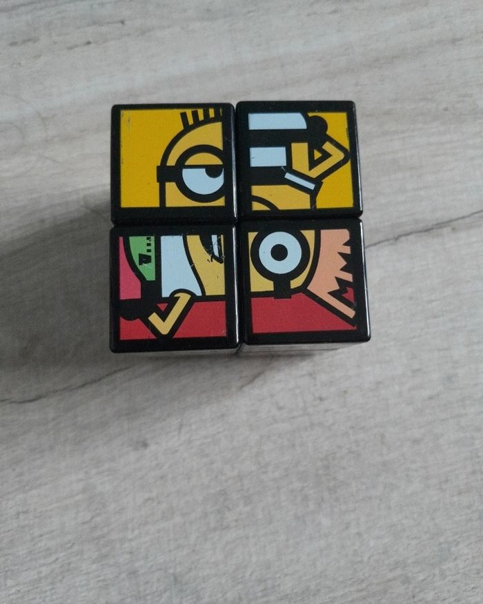 Rubik's cub moi moche et méchant - photo numéro 4