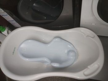 Baignoire avec son siège nouveau né