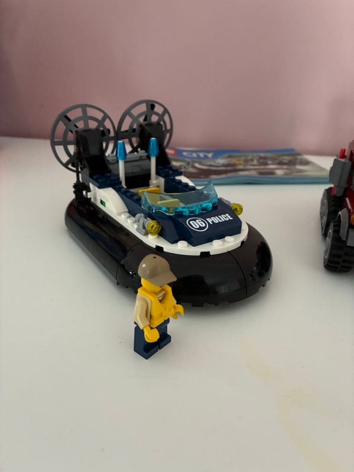 Lego city 60071 l’arrestation en hydroglisseur - photo numéro 6