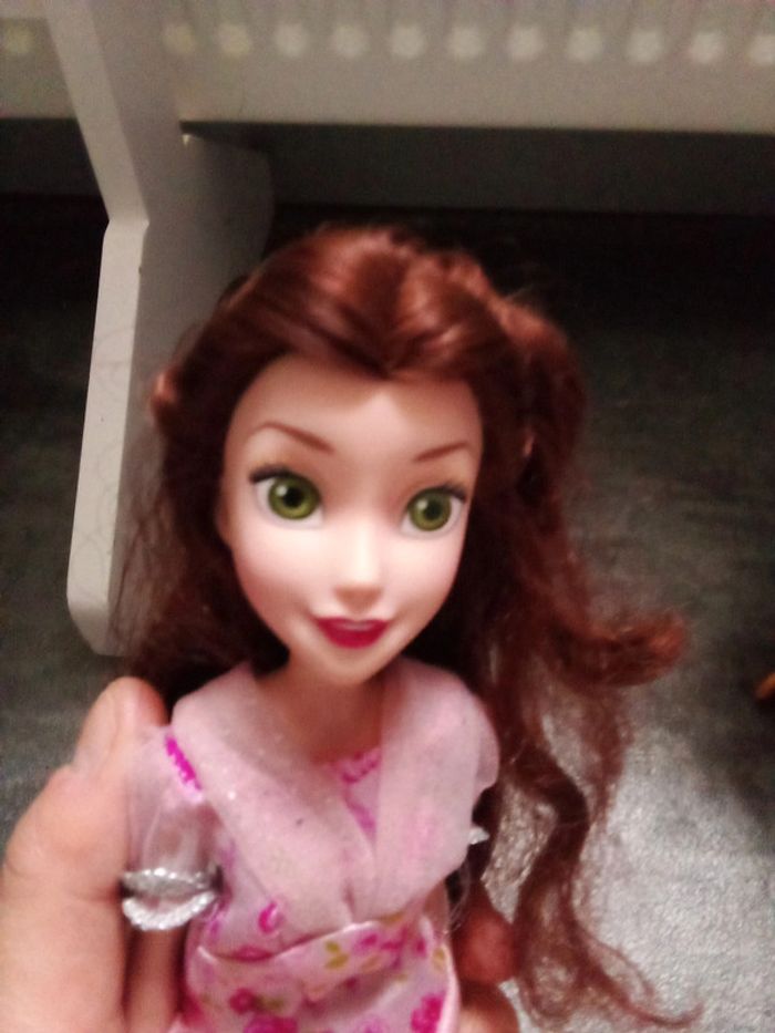 Poupée belle avec table et chaises - photo numéro 3