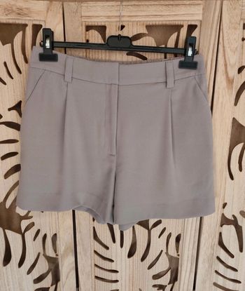 Short fluide élégant, Gris clair Taille 40 H&M