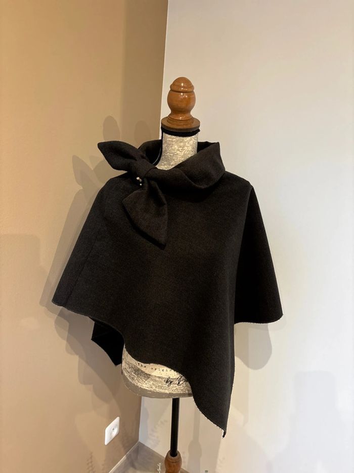 Cape dessus le manteau - photo numéro 2
