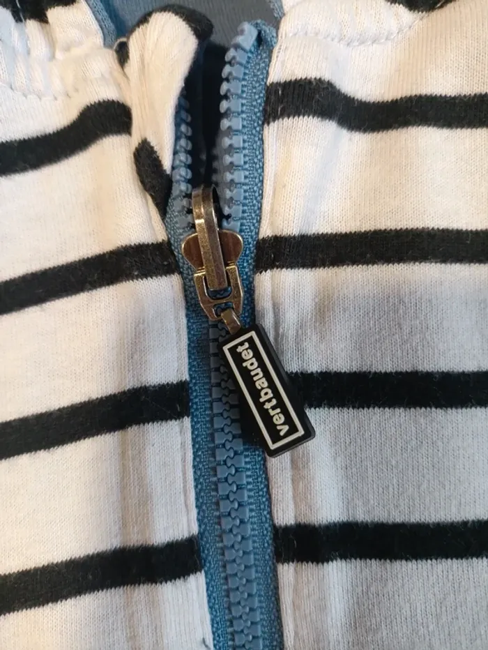 3 Gilets zippés avec capuche - photo numéro 5