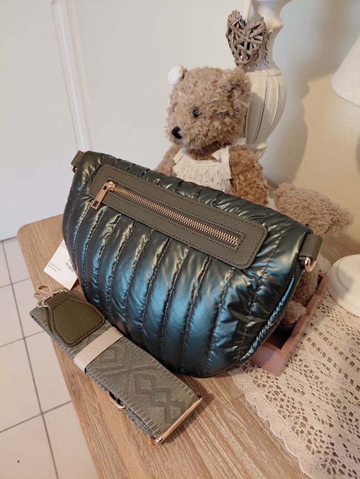 Banane doudoune kaki neuve - photo numéro 3