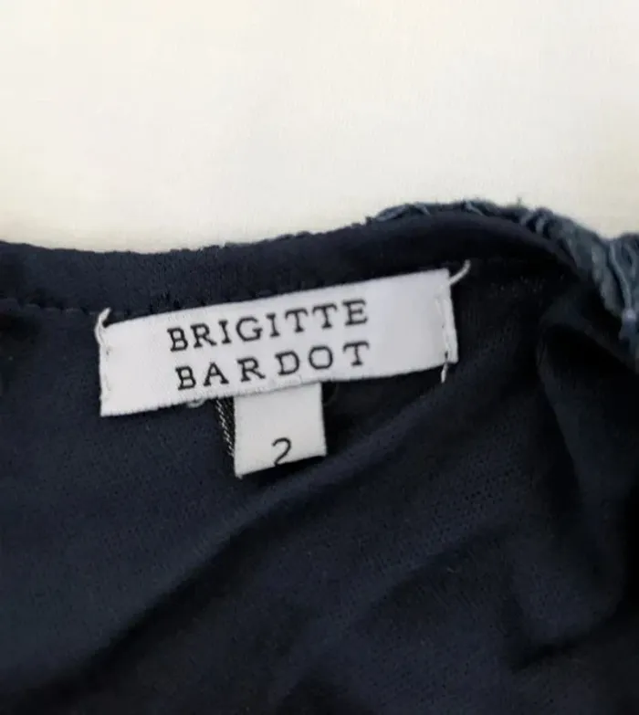 Robe mi-longue en dentelle manches longues - Brigitte Bardot - taille 2 - photo numéro 6