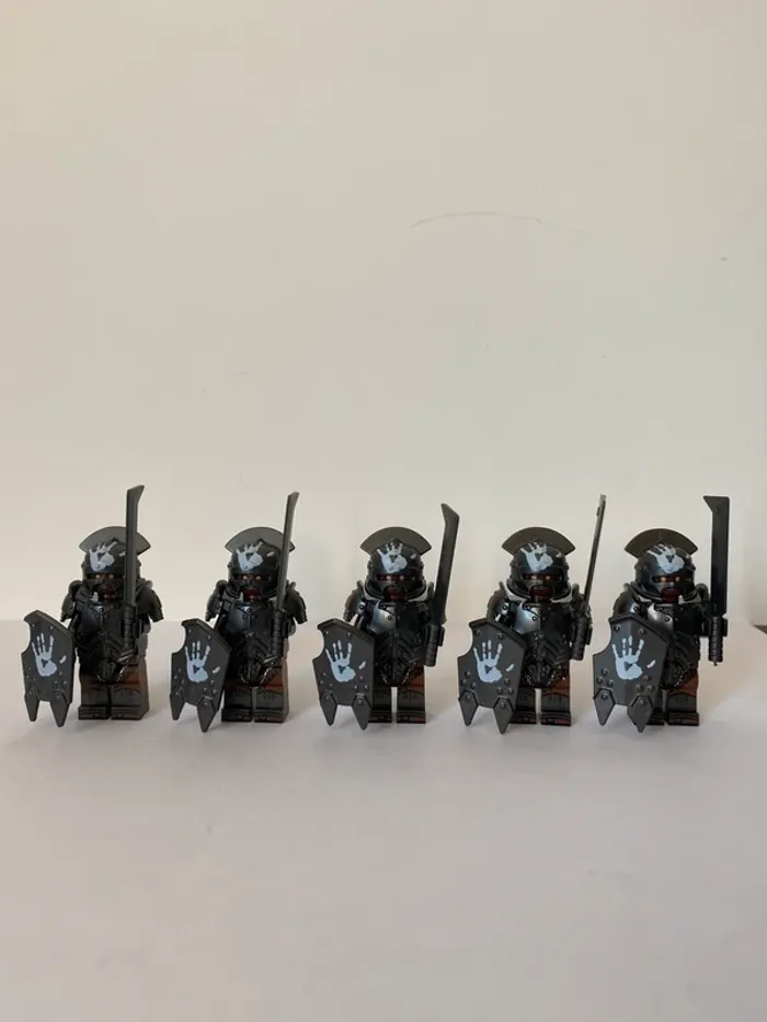 Figurine type lego 5 Orcs à l’épée  le seigneur des anneaux/Hobbit