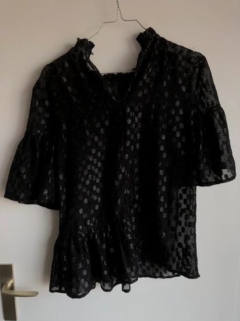 Blouse noire transparente manches courtes