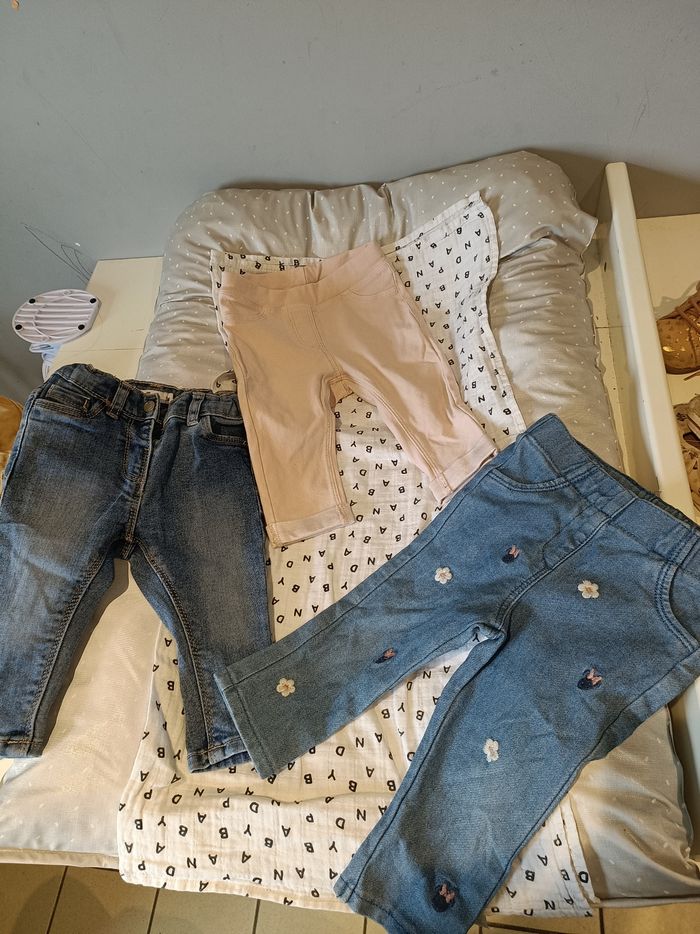 Lot pantalon 9m - photo numéro 2