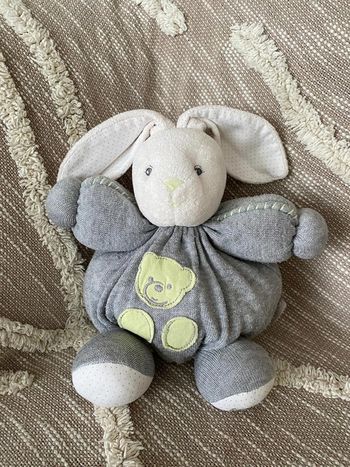 Peluche doudou boule 23cm Kaloo lapin blanc gris et vert très bon état
