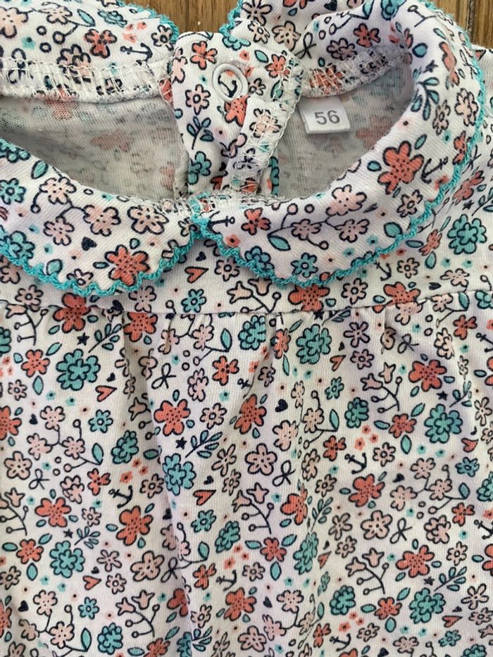 Joli haut fleuri - photo numéro 2