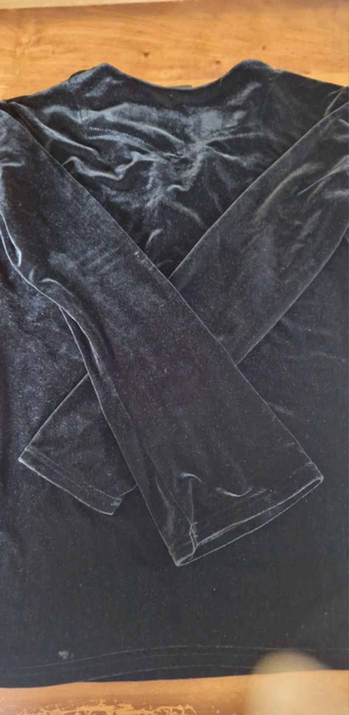 Petit haut noir col V dragon - photo numéro 4