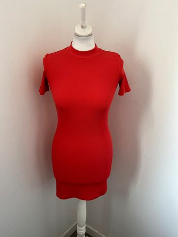 Robe moulante corail bershka S