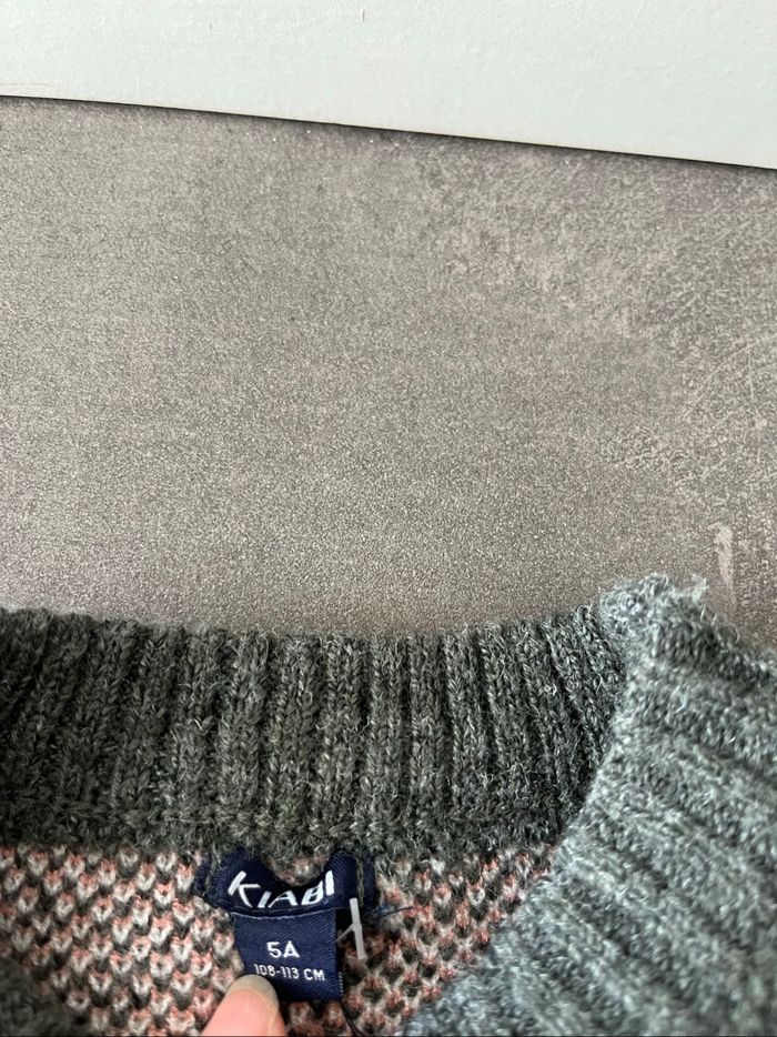 Pull neuf 5 ans - photo numéro 2