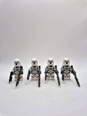 Figurines type lego 4 clones blanc star wars