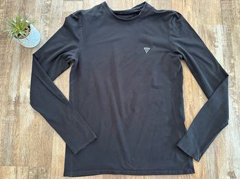 - Haut ML Guess (A) - Taille S -  bon état, petit accro