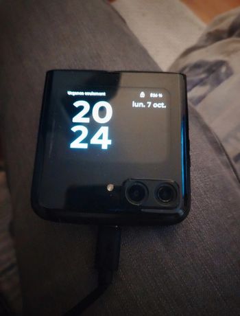 Motorola RAZR 2022 écran intérieur cassé