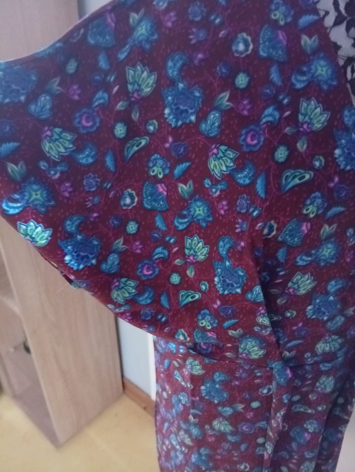 Jolie robe imprimée florale manches/kimono longueur genou - photo numéro 3