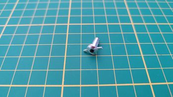 Axe de roue pièce détachée miniature Mercedes Benz SSK 1928 1/18 burago BBurago #B69