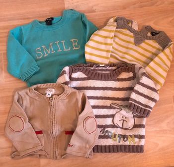 Lot 3 pull & 1 gilet taille 1 mois