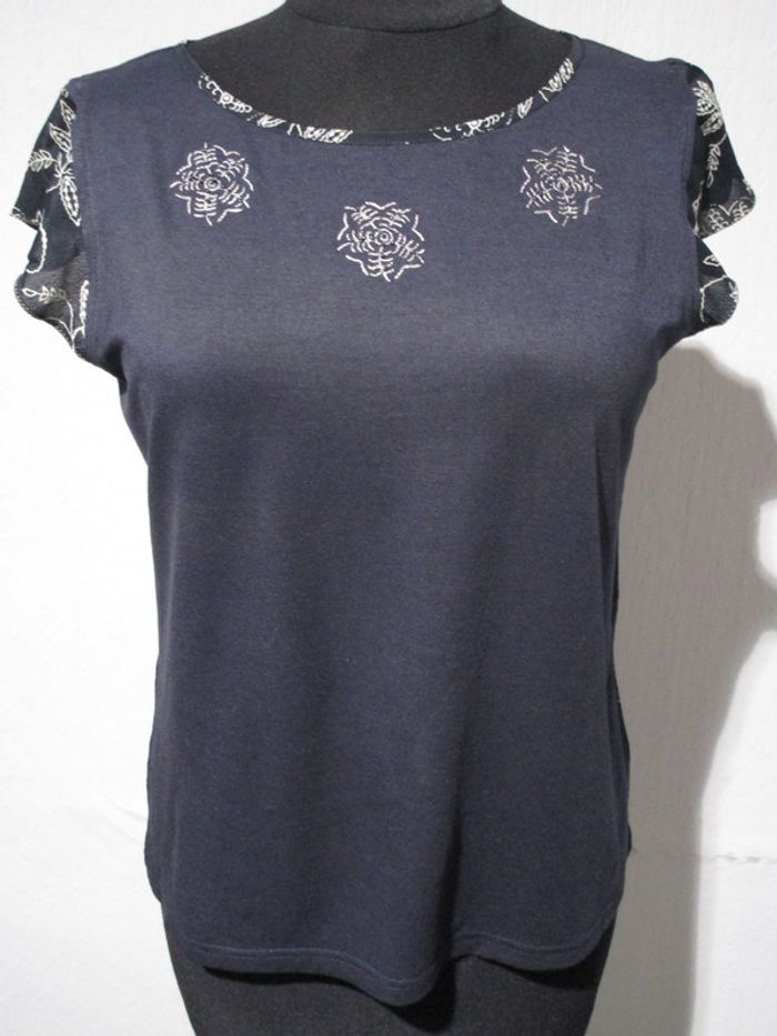 T-shirt noir fleurs beiges Jac Jac 40 NEUF - photo numéro 2