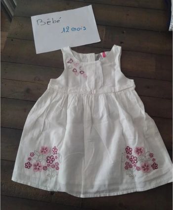 Très jolie robe blanche été bébé fille 12 mois
