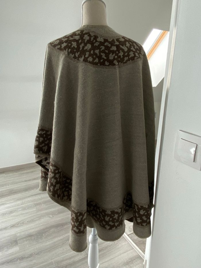 Écharpe châle beige et marron - photo numéro 4