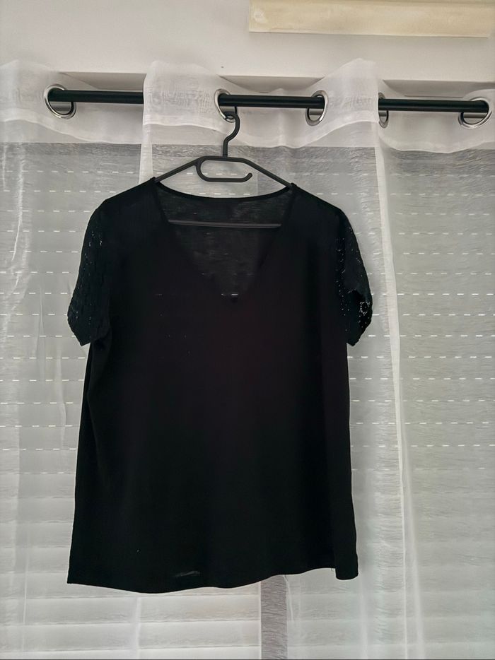 T-shirt femme col V Shein - Taille M - Très bon état