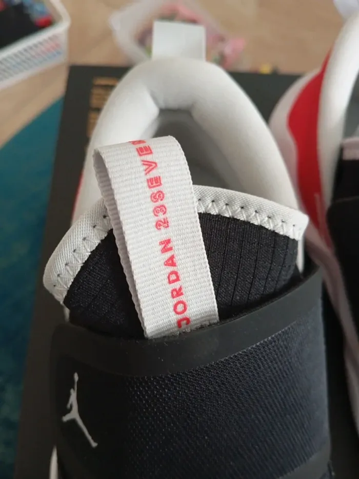 Jordan 23/7 taille 35 - photo numéro 4