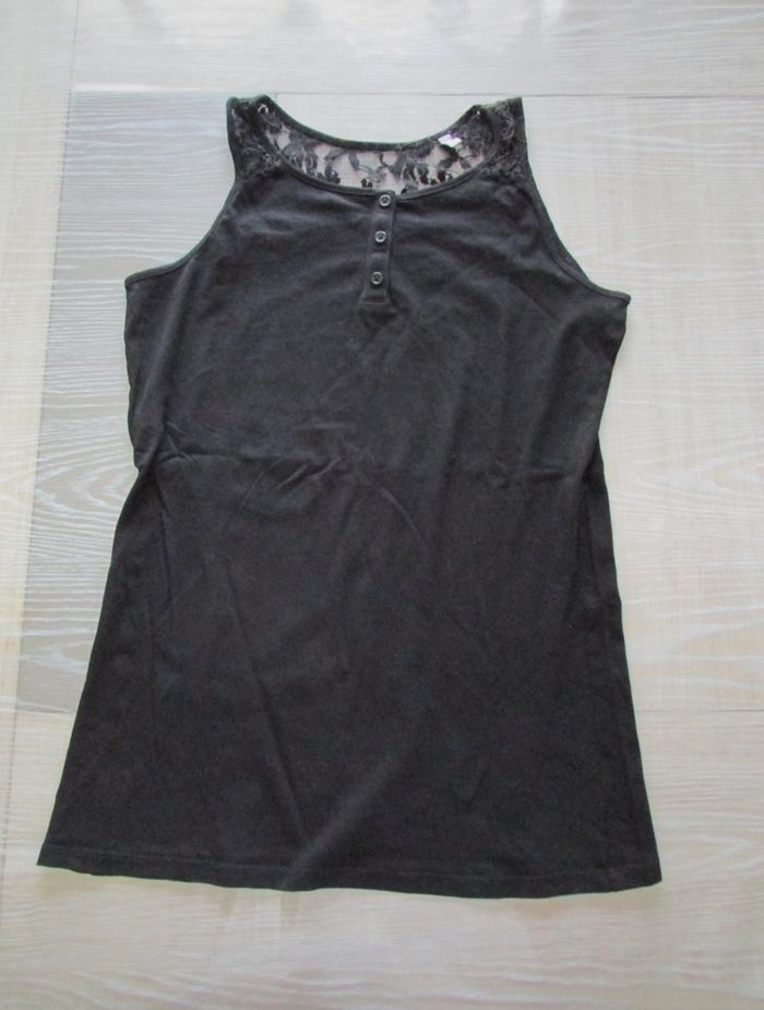 Débardeur dentelle 16 ans