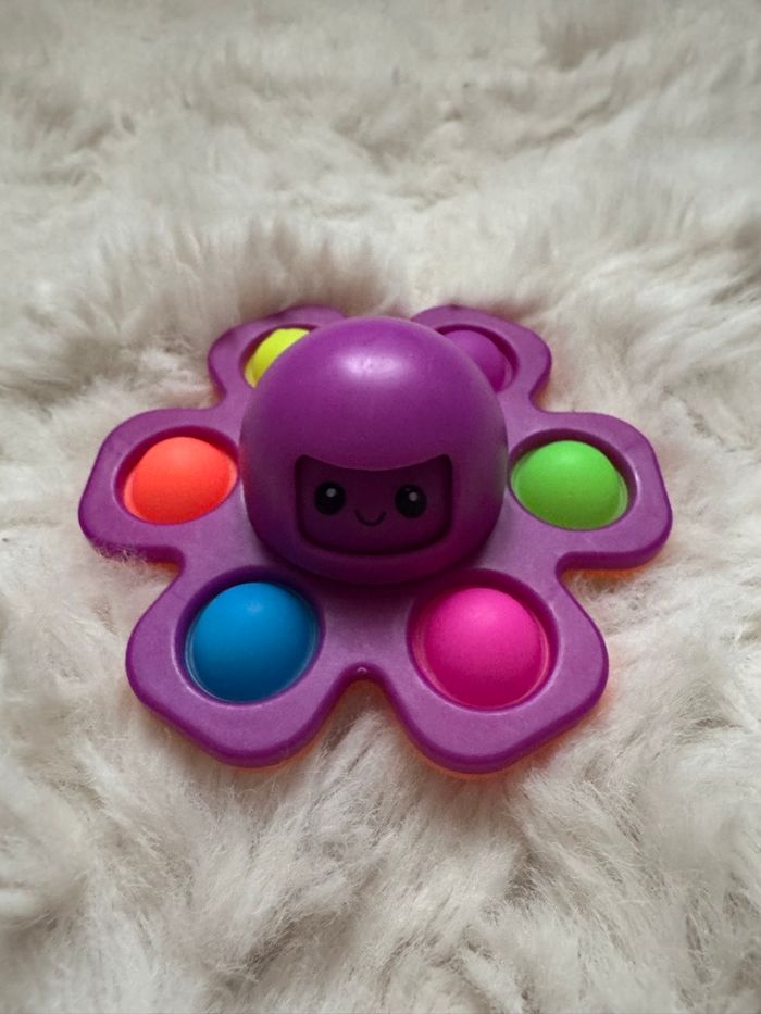 🪀 lot pop it - 2 sacs à mains petits+ une licorne + 1 pieuvre tournante - très bon état - photo numéro 8