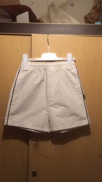 Short 8 ans