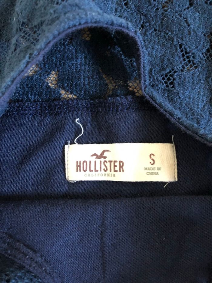 Robe bleue marine en dentelle Hollister taille S état satisfaisant - photo numéro 9