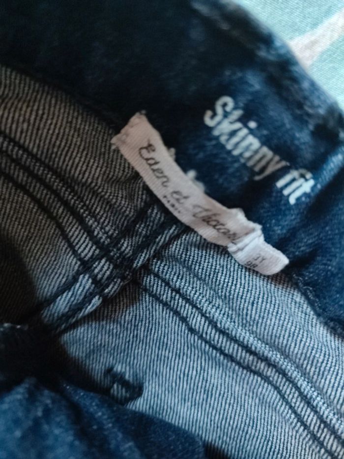 Jean bleu foncé taille 3 ans - photo numéro 4