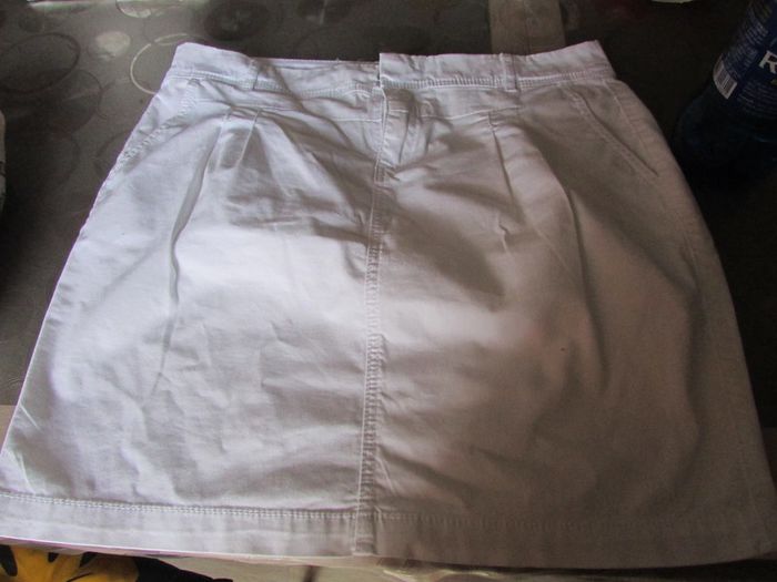 jupe Camaieu blanche taille 38