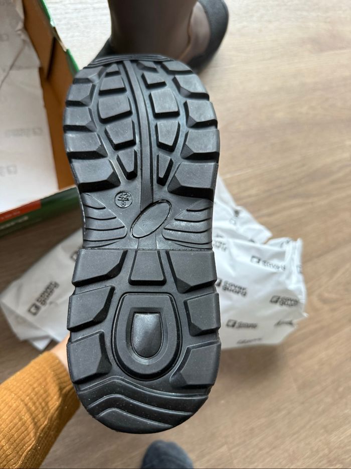 Bottes de sécurité coverguard fourrees taille 42 neuves - photo numéro 2