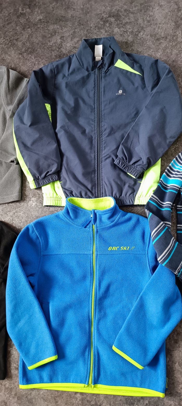 Lot vêtements garçon 8 ans - photo numéro 3