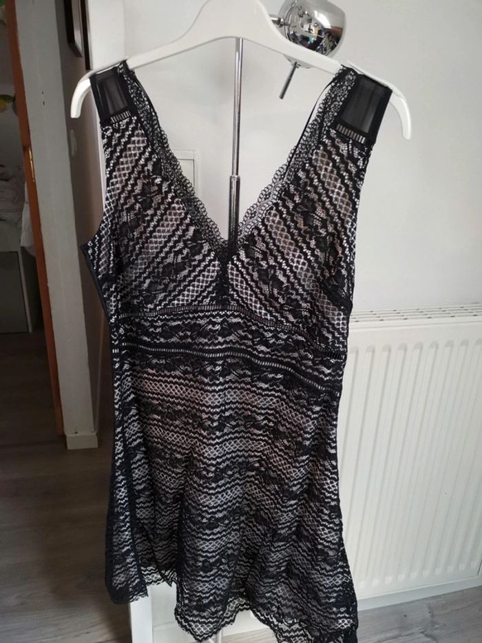 Robe Labiola Naf Naf T38 dentelle noire neuve