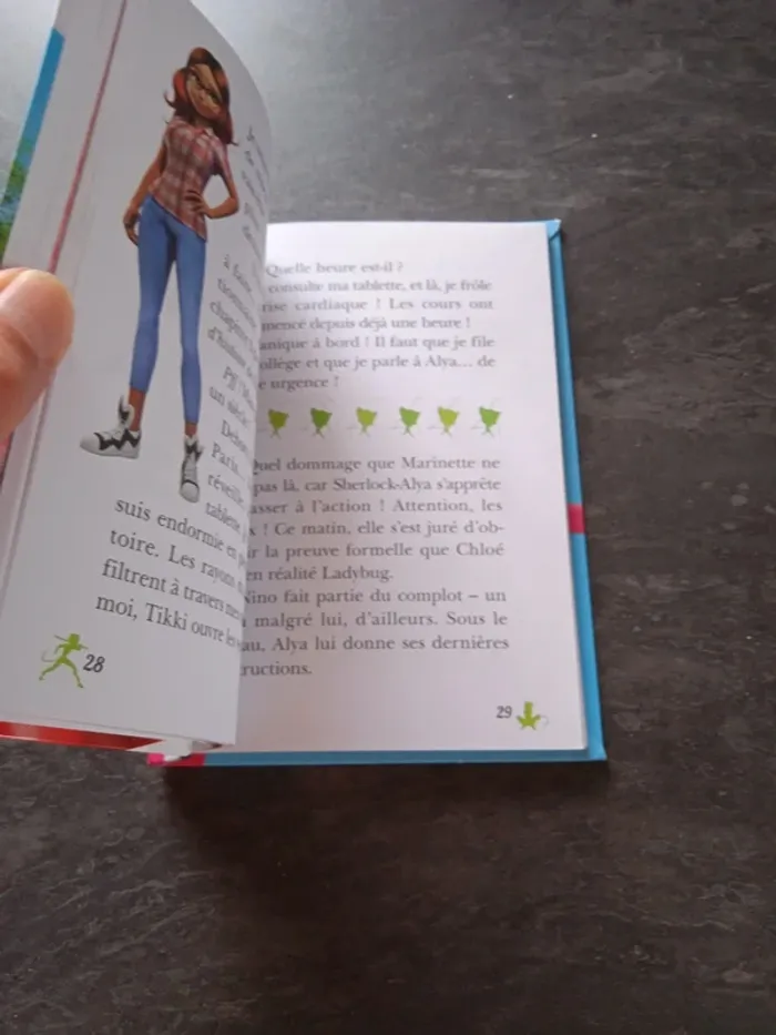 Livre Miraculous Duel entre amies - photo numéro 4