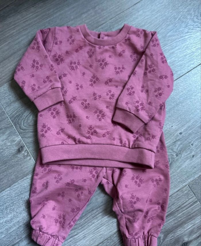 Lot fille 6 mois mi-saison / hiver (31 pièces) - photo numéro 7