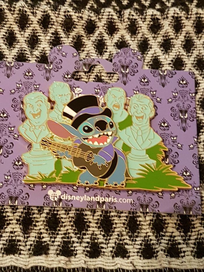 Pin's disneyland paris phantom Manor Stitch