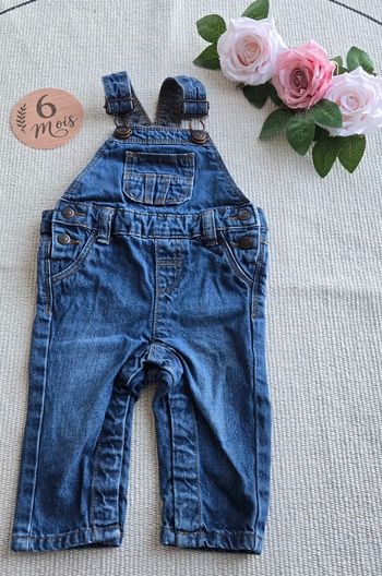 Salopette jean bébé 6 mois Kiabi très bon état 