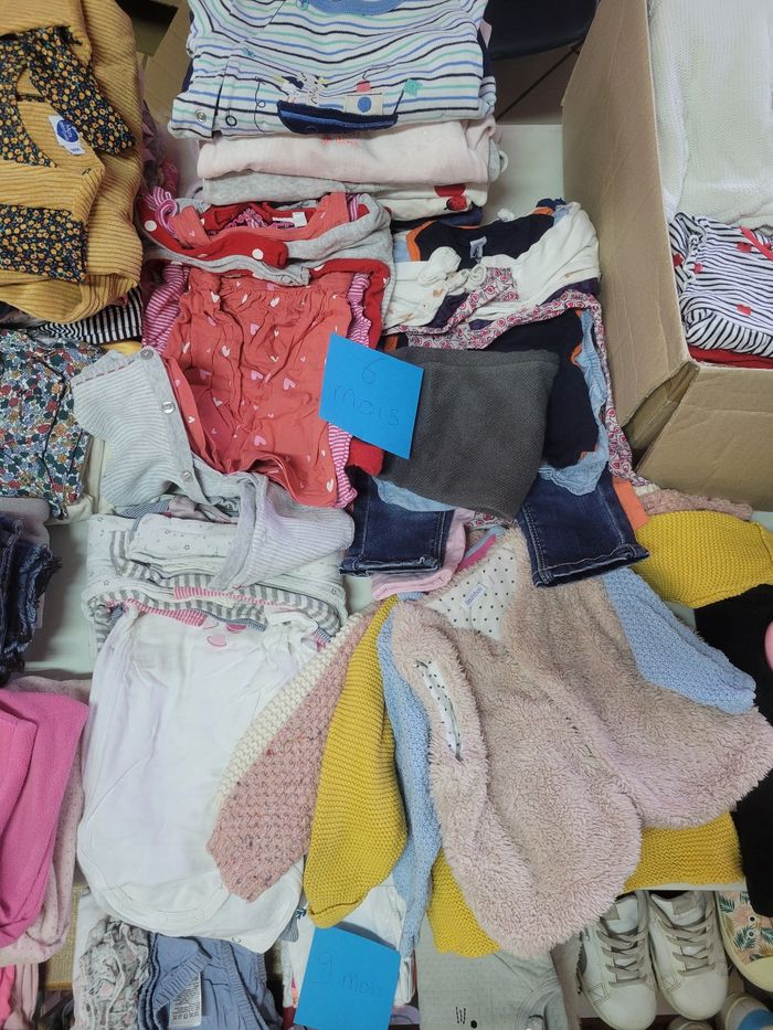 Lot vêtements fille de 3 mois à 4 ans - photo numéro 4