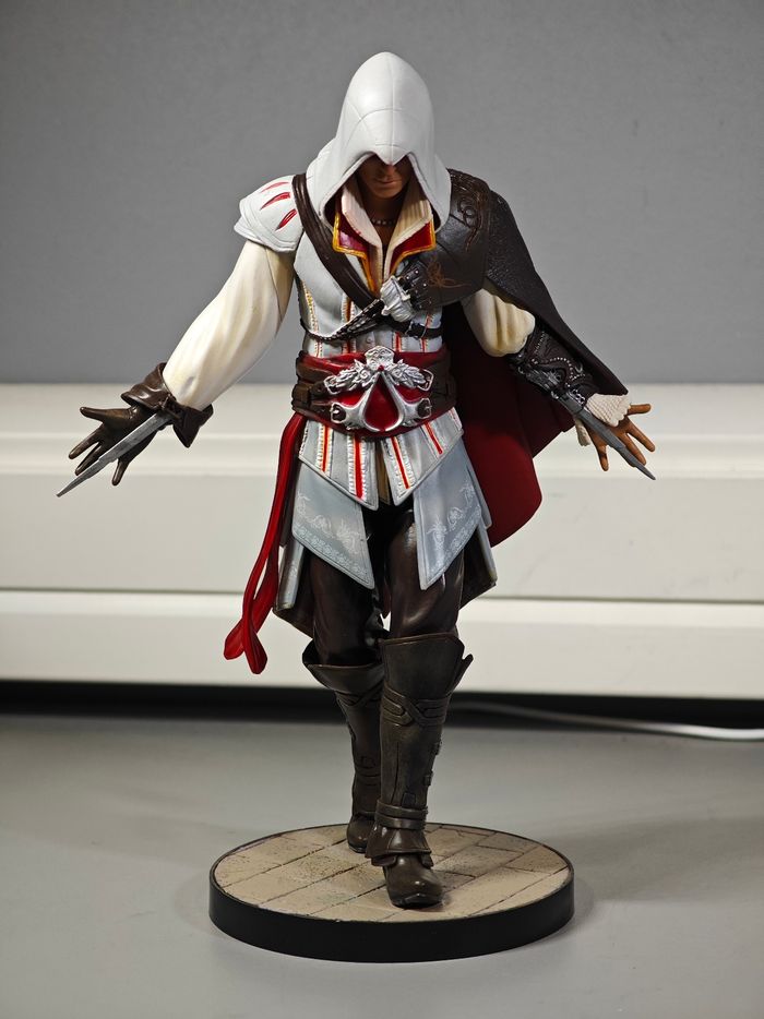 Assassin's Creed II White Édition - XBox 360 - Jeu, figurine et boite - photo numéro 4