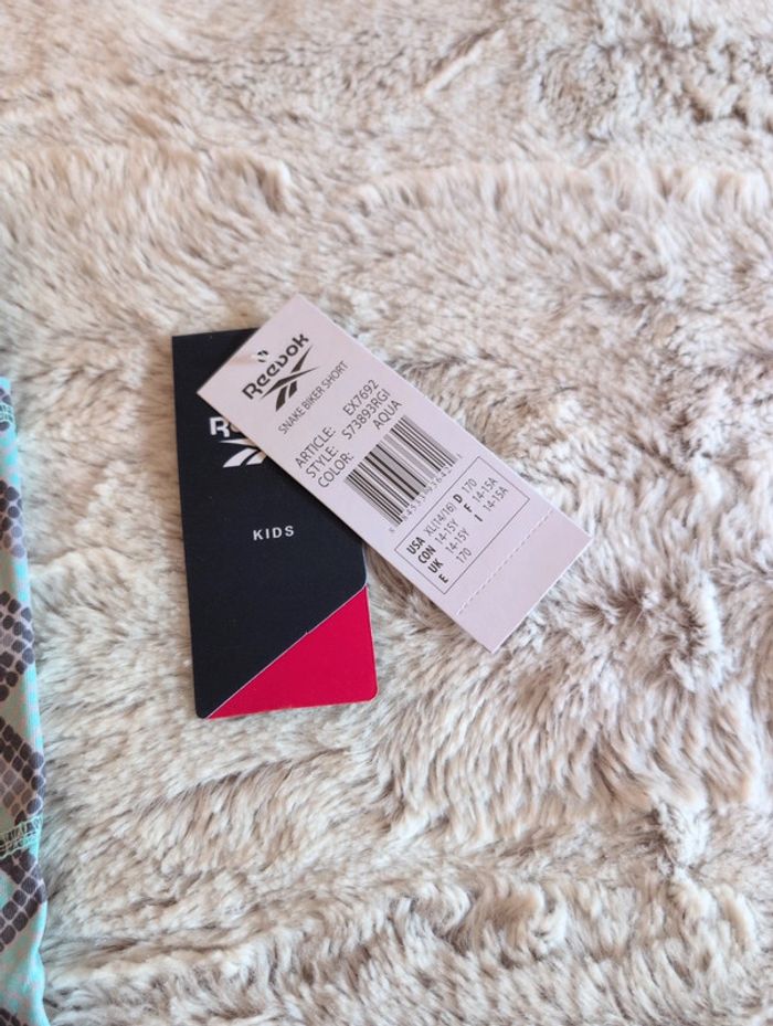 Short legging 14/15 ans Reebok neuf - photo numéro 3