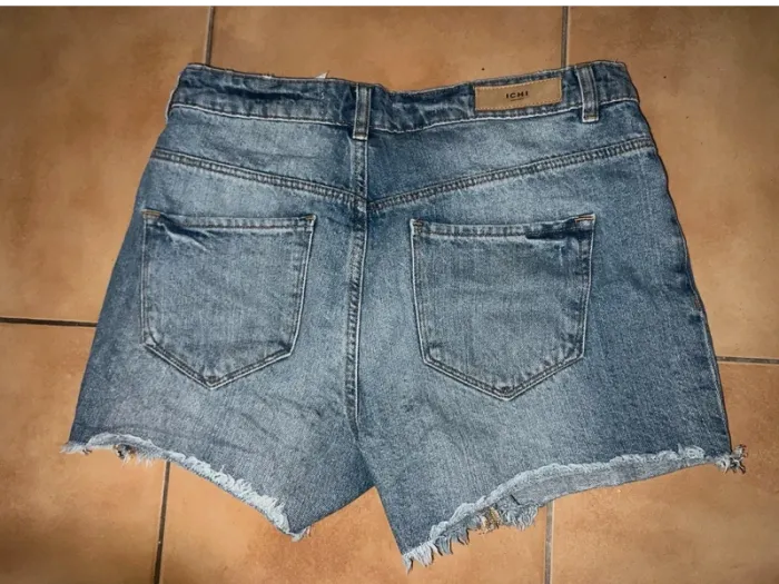 Sublime short jeans vintage - taille 36 - photo numéro 3