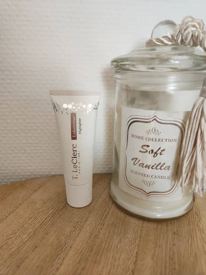 🌺Highlighter enlumineur champagne givré T.Leclerc Paris 1881🌺