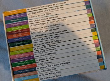 TBE, coffret collection complète de 19  livres "Merveilles de France"
