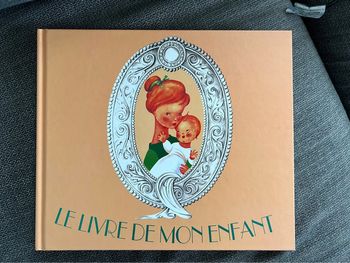 Livre de naissance neuf