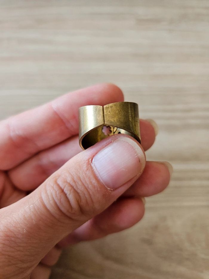 Bague de créateur en laiton neuve - photo numéro 5
